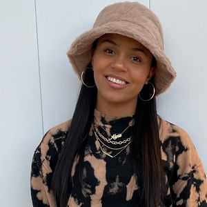 Meet your Posher, Alexis